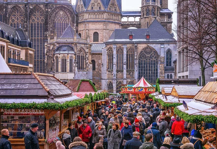 Kerstshoppen in een stad naar keuze